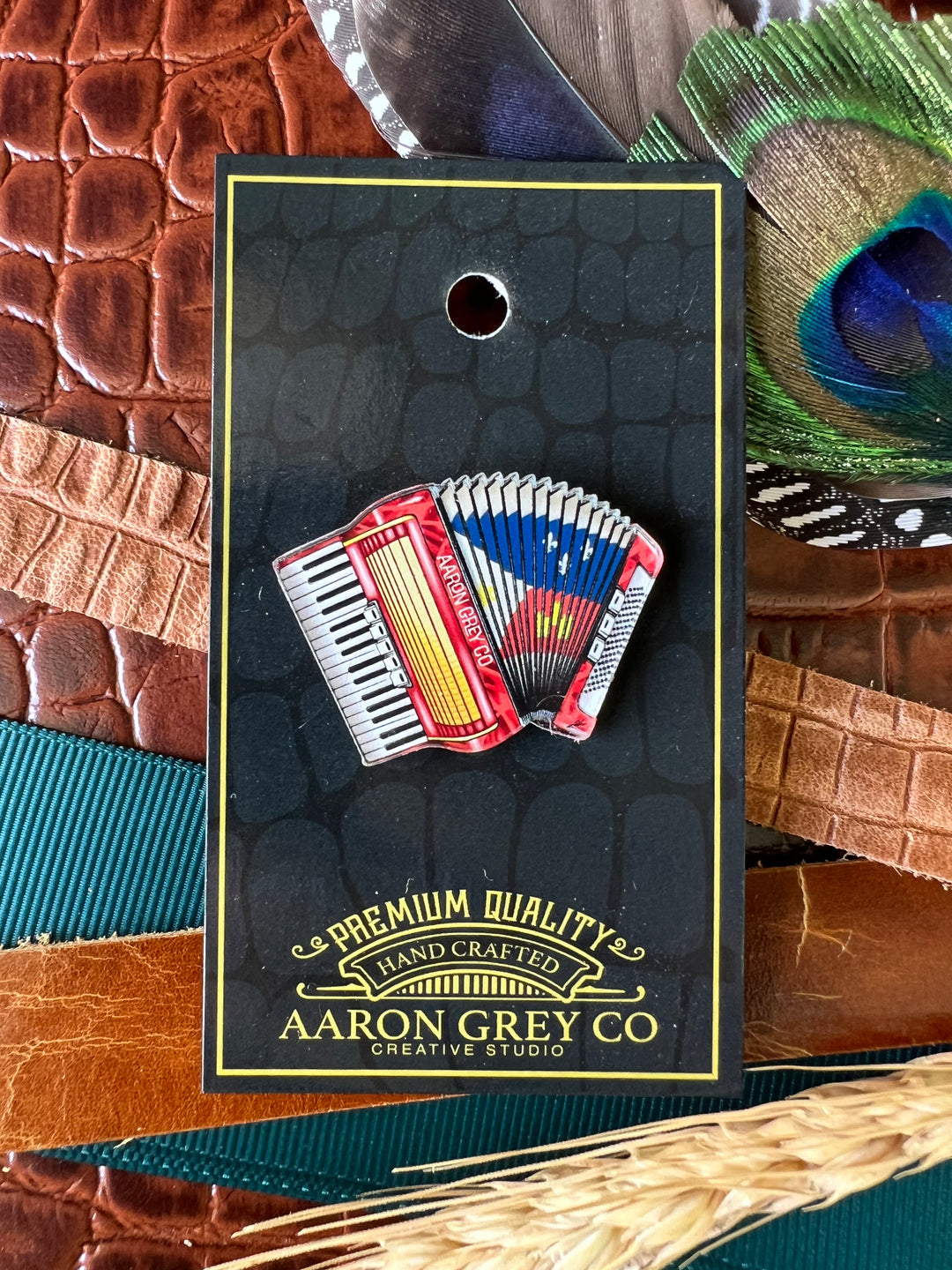 Accordian Hat Pin